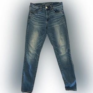 AMERICAN EAGLE SUPER STRETCH JEGGINGS MEDIUM WASH SIZE 4